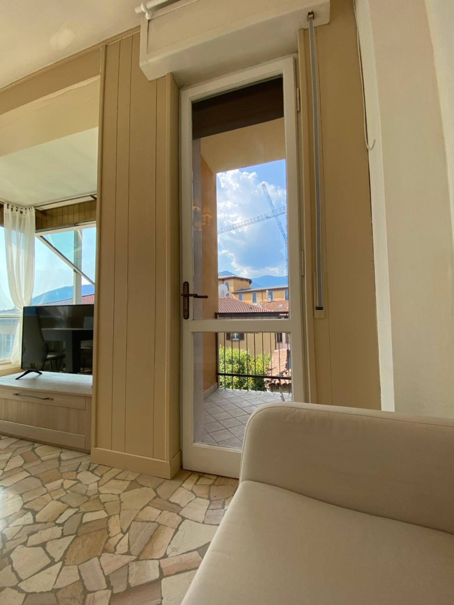 Como Lake Panorama Apartment Cadenabbia Bagian luar foto